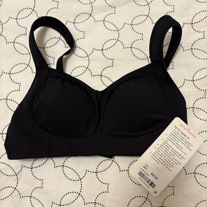 Lululemon Sports/Running Bra Ta Ta Tamer III 34C Black